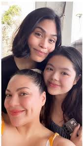 Wow Gabby Concepcion Beautiful Daughters tres Marias! Concepcion Sisters  Ang Gaganda nila Masaya si Kc na kasama Ang mga kapatid sa Daddy nya  Courtesy #KCConcepcion #GabbyConcepcion #samanthaconcepcion  #GarieConcepcion #celebrity #celebritynews ...