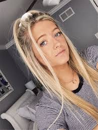 Michelle Klick's Instagram, Twitter & Facebook