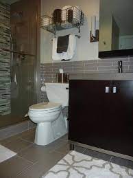 Looking to update a tired bathroom? Small Bathroom Decorating Ideas With Modern Furniture Modern Bathroom Decor Small Apartment Bathroom Small Bathroom Decor