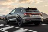 AUDI-Q8