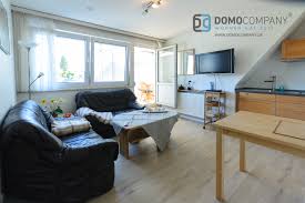 Zu wohnung gehört 1 kellerraum sowie 1 fahrradabstellraum als gemeinschaftsraum. Eversten Gepflegte 2 Zimmer Wohnung Mit Balkon Wohnen Auf Zeit Oldenburg Domocompany Oldenburg Short Term Rental Oldenburg