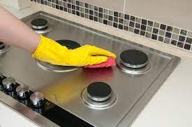 In questo senso, pulire i fornelli e il microonde con prodotti naturali può risultare difficile. Come Pulire I Fornelli Della Cucina Tutto Per Casa