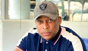 Popular sports presenter, robert marawa has lost his bmw after failing to take back his car in time from bmw midrand. Robert Marawa Grateful To Be Alive After A Week In Icu Due To Covid 19 The Zimbabwe Mail