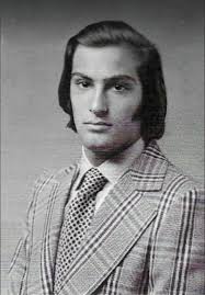 Gary Vincent Richieri of the Class of 1975 passed away May 15, 2000.