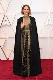 Find out who won the golden statuettes at this year's academy awards. The 20 Best Dressed Celebrities On The Oscars 2020 Red Carpet Vogue