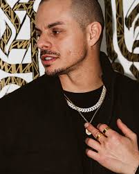 Why chase you when I'm the catch? 😏