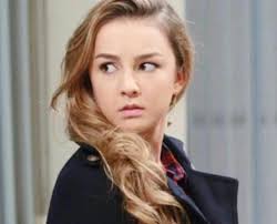 Actress playing Violet