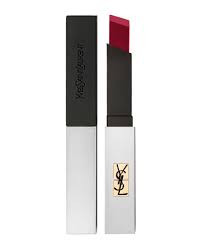Chanel brillo de labios rouge coco brillo hidratante glossimer 792 afrodita. 11 Pintalabios Color Vino Para El Maquillaje De La Nochevieja 2019
