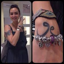 The turkish tv actress was born in istanbul on june 19, 1984. Birce Akalay Birce Ve Dovmesi