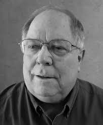 Les Holt's Instagram, Twitter & Facebook