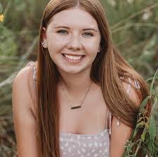 Ella Mackenzie's Instagram, Twitter & Facebook