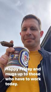 поЯТаС E 野 રુ Happy Friday and mugs up to those who have to work today.