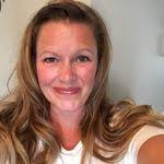 Shelly Labbe's Instagram, Twitter & Facebook