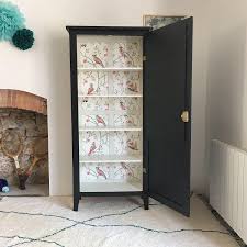 Papier Peint Armoire En Quelques Idees Relookees Relooking Armoire Relooking Meuble Mobilier De Salon