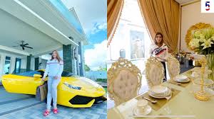 Mengutip eonline pada minggu, putra sulung david beckham dan victoria beckham itu membeli sebuah rumah besar di beverly hills, california, dengan harga lebih dari 10 juta dolar amerika atau setara rp144,2 miliar. 5 Rumah Usahawan Wanita Terbesar Di Malaysia Yg Ramai Tk Tahu Youtube