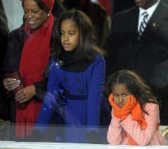 Sasha obama is set to attend the university of michigan this fall. Michelle Obama S Mother Marian Robinson Gave Obama Girls Laundry Lessons In White House The Seattle Times