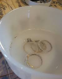 Leave Your Rings Soaking In Hydrogen Peroxide In Order To Restore Shine Cleaning Hacks Cleaning With Peroxide Cleaning With Hydrogen Peroxide