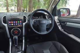 Kenapa perlu servis minyak enjin mengikut speksifikasi. Isuzu Malaysia Percepat Proses Serahan Kenderaan Kepada Pelanggan Mekanika