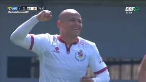 He was born in san antonio, chile and played for the local team club torino. Con 39 Anos Y Tras Cinco Sin Hacerlo Chupete Suazo Volvio A Marcar En La Liga Chilena