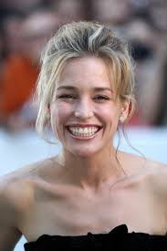 Ontdek de perfecte stockfoto's over looper piper perabo en redactionele nieuwsbeelden van getty images kies uit premium looper piper perabo van de hoogste kwaliteit. Piper Perabo Looper Hotnupics Com