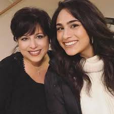 Alaina Dimitriou and Travis Nathan's Wedding Website