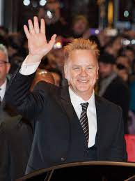 Tim robbins is an american actor; Tim Robbins Wikipedia