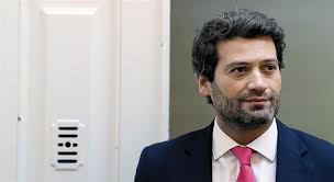 Iniciou a carreira de ator no teatro em 1987, aos 10 anos de idade. Andre Ventura A Assembleia Da Republica Nunca Mais Vai Ser Igual