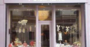 Bonne Adresse A Paris Pois Plume Un Concept Store Bebe Boutique Home Decor Decor