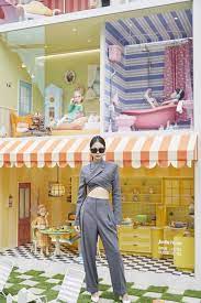Blackpink S Jennie Dreams Up The Jentle Home With Sunglasses Brand Gentle Monster Kpop Fashion Outfits Blackpink Fashion Kpop Outfits