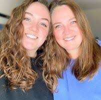 Brenda Niles's Instagram, Twitter & Facebook