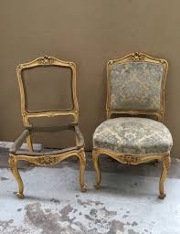 Découvrez les offres chaise louis xv qui vous ressemblent grâce aux conseils et avis de nos membres (social shopping français). Paire De Chaises De Style Louis Xv En Bois Dore Chaises Tabourets