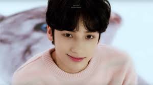 txtinbloom على X: "[#HUENINGKAI] CROWN, Official Teaser 1!  #TOMORROW_X_TOGETHER #TXT #CROWN https://t.co/6pWEyx9cqz"