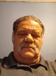 Just saw that I could click this button, anyone gotta clue what it does?