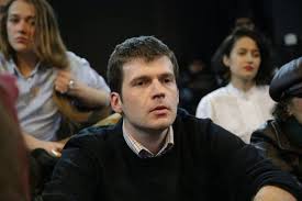 Studiile de stomatologie au fost organizate ca facultate separată, începând abia în 1949, iar primul decan al facultăţii de stomatologie a fost dl. Scandalul Unatc A Ajuns La Cluj Universitari De La Ubb Se SolidarizeazÄƒ Cu Doi Profesori DaÅ£i AfarÄƒ