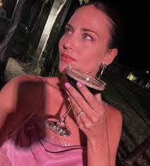 Marina Taylor's Instagram, Twitter & Facebook