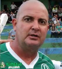 CLUB DEPORTIVO EL NACIONAL DE QUITO 🇪🇨 💥Fernando "La Fiera" Baldeon. ❤️  Años 80s. 💙 Eran de esos jugadores que metían miedo en la áreas rivales.