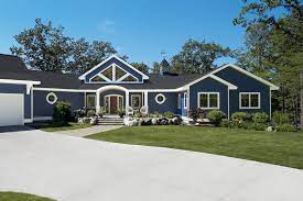 Vinyl siding is durable and holds up well with sun exposure, weathering and outdoor elements, but it can fade over time. Ranch One Story Clapboard Vinyl Siding Institute Vsi