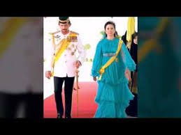Check spelling or type a new query. Cantiknya Ini Puteri Ameerah Anak Sultan Brunei Bekas Isteri Azrinaz Bekas Penyampai Berita Tv3 Lagu Mp3 Mp3 Dragon