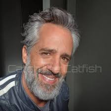 Scammers are using the pictures of Ike Levy, Brazilian photographer and  life style influencer with a passion for Harley Davidsons. He has verified  profile