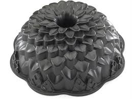 Great Nonstick Chrysanthemum Bundt By Nordic Ware Bundt Pan Nordic Ware Cake Pans