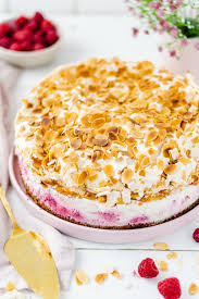 Himmelstorte Mit Himbeeren Mein Naschgluck Rezept In 2020 Kuchen Und Torten Kuchen Und Torten Rezepte Kuchen Rezepte