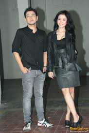 She was born in 1980s, in millennials generation. Laudya Cynthia Bella S Feet Wikifeet