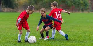 Unos niños estaban jugando al fútbol en cerdeña. Que Beneficios Trae Para Mi Hijo Jugar Futbol Archivo Digital De Noticias De Colombia Y El Mundo Desde 1 990 Eltiempo Com