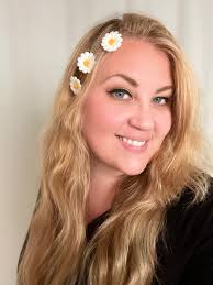 Small Daisy Flower Hair Pins Set of 6