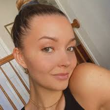 Briana Bennett (@Briana_Bennett2)