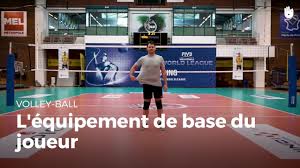 Voir plus d'idées sur le thème joueurs de volleyball, entraînements volley, volley ball. L Equipement De Base Du Joueur Volley Ball Youtube