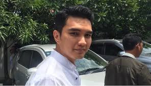 Stream tracks and playlists from taher12 on your desktop or mobile. Cara Aldi Taher Bertahan Di Tengah Pandemi Corona Okezone Celebrity