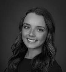 Amanda Mellinger's Instagram, Twitter & Facebook