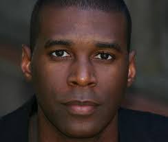 Robert Ray's Instagram, Twitter & Facebook