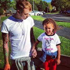 Machine guy kelly couldn't even stay with his child's mother, emma cannon, whom the star has nothing but immense praise for. Pin On Mgk